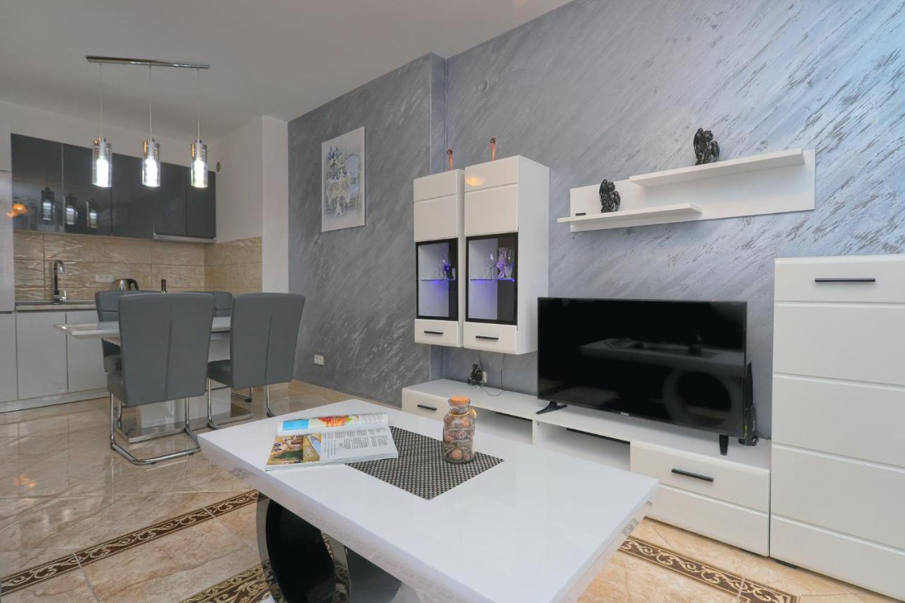Apartment Anatolia - Mina Bečići Kültér fotó