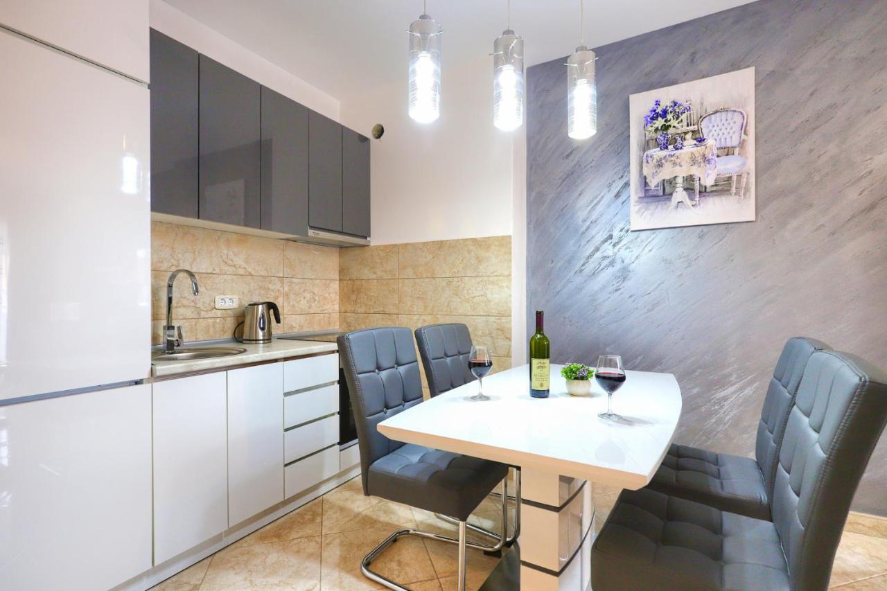 Apartment Anatolia - Mina Bečići Kültér fotó